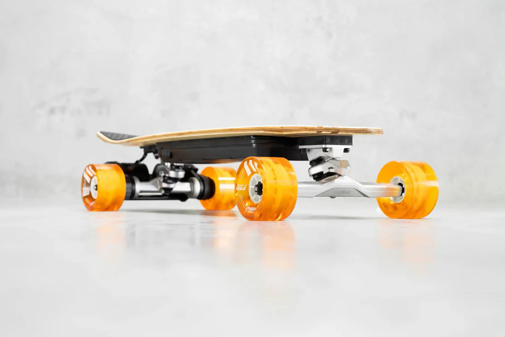 Evolve Stoke X - Mini skate électrique urbain compact
